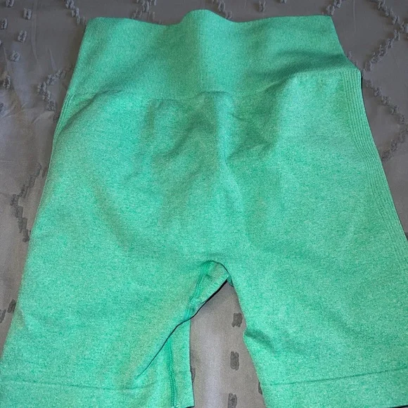 Set of 3 workout shorts - Picture 7 of 10